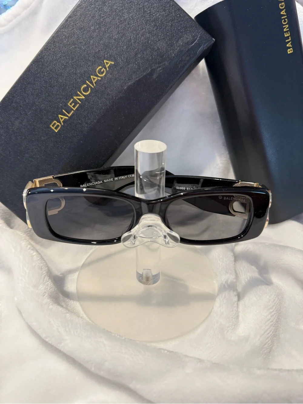Balenciaga Black Rectangular Sunglasses with Logo Accents